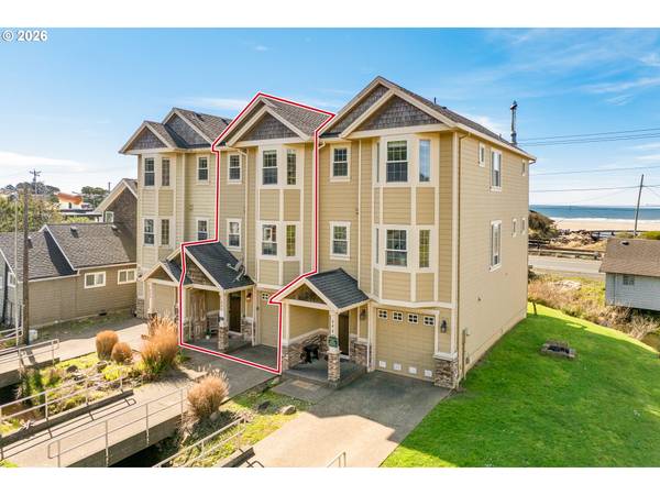 547 S FRONT ST, Rockaway Beach, OR 97136