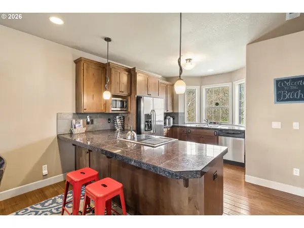 547 S FRONT ST, Rockaway Beach, OR 97136