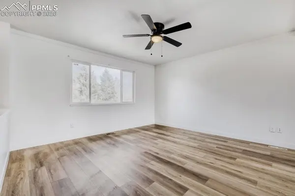 824 Holmes DR, Colorado Springs, CO 80909