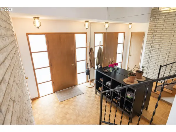 901 NE 153RD AVE, Portland, OR 97230