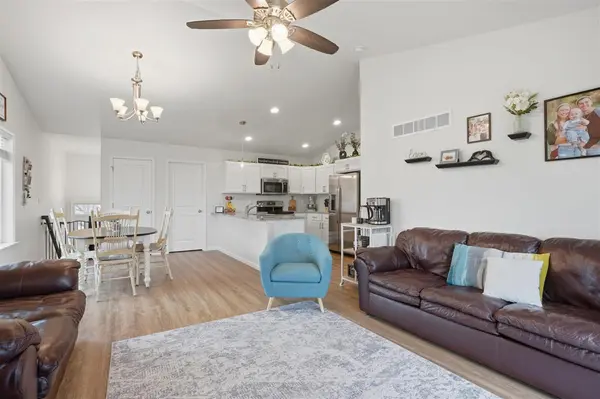 817 Hughes St, Coralville, IA 52241