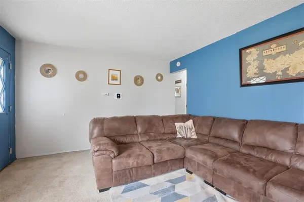 2220 Hollywood Blvd, Iowa City, IA 52240