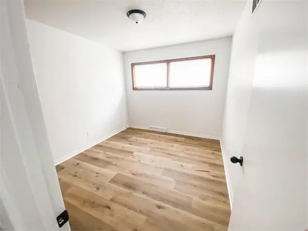 1915-1917 Taylor Dr, Iowa City, IA 52240