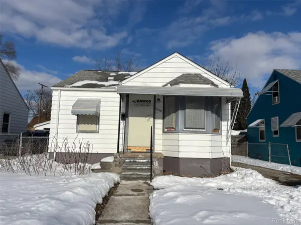 19381 KENOSHA ST, Harper Woods, MI 48225