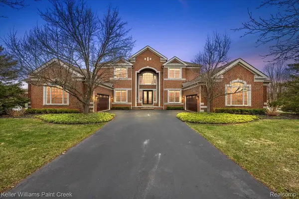 3878 S Shoreline DR, Milford Charter Township, MI 48381