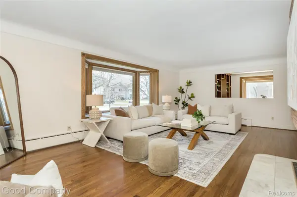 2135 Vinsetta BLVD, Royal Oak, MI 48073