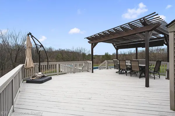 8315 E Allen RD, Tyrone Township, MI 48430