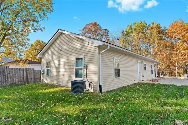 545 CALGARY ST, Auburn Hills, MI 48326