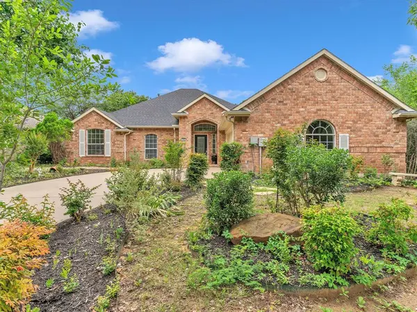 1536 Valley Creek Road, Denton, TX 76205