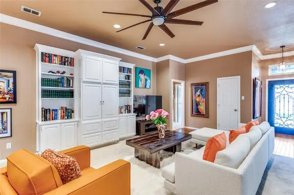 2229 Weatherbee Street, Fort Worth, TX 76110