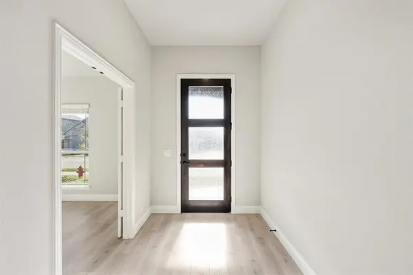 1028 River Oaks Drive, Godley, TX 76044