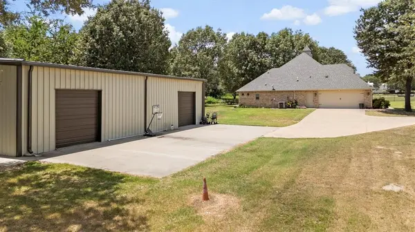 22828 Babes Landing, Lindale, TX 75771
