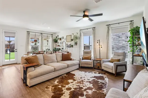 948 Brock Drive, Aubrey, TX 76227