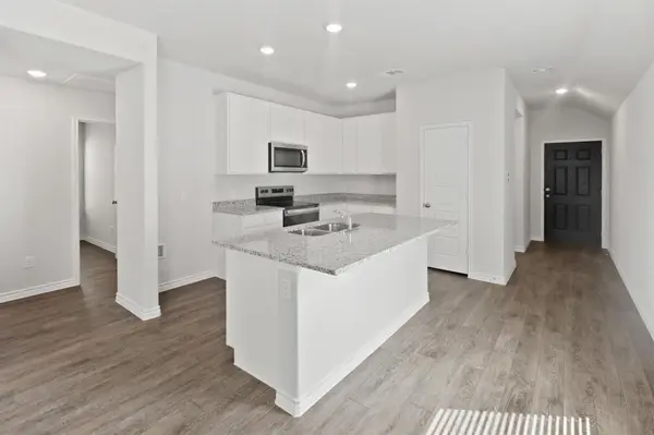 1604 Romans Road, Ennis, TX 75119