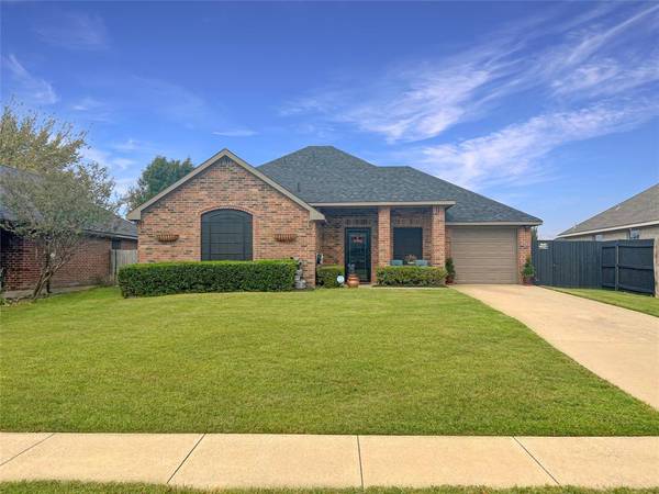 615 Jordan Lane, Waxahachie, TX 75165