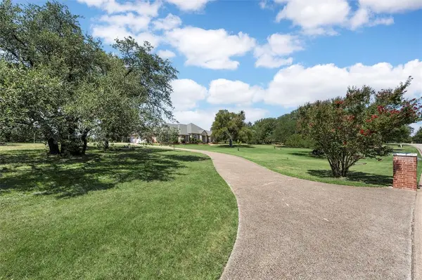 175 Winding Trail, Crawford, TX 76638