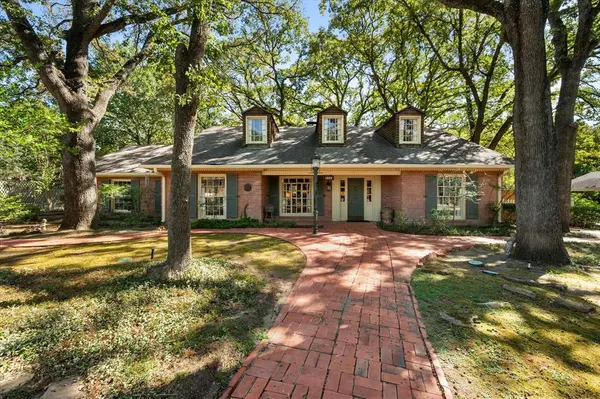 1009 Dobbins Road, Corsicana, TX 75110