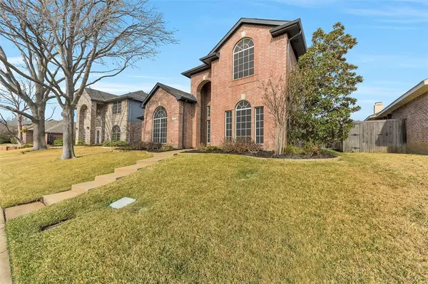 857 SUMMIT POINTE, Lewisville, TX 75077