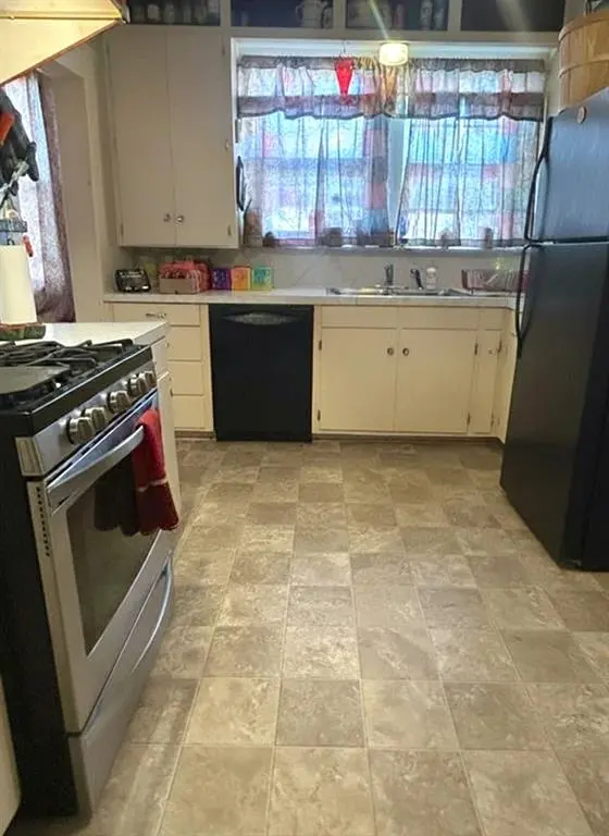 706 Virginia Street, Graham, TX 76450