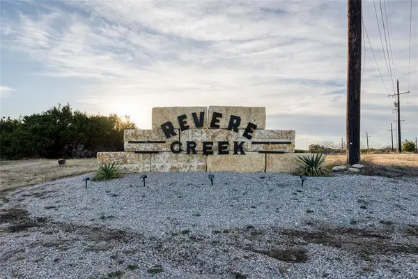 301 Sharla Smelley Road, Weatherford, TX 76088