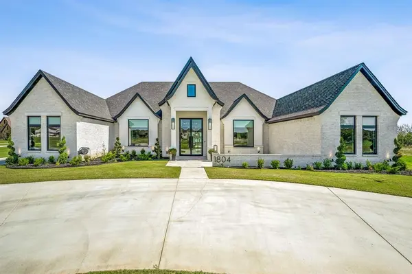 1804 Laguna Bay S, Pelican Bay, TX 76020