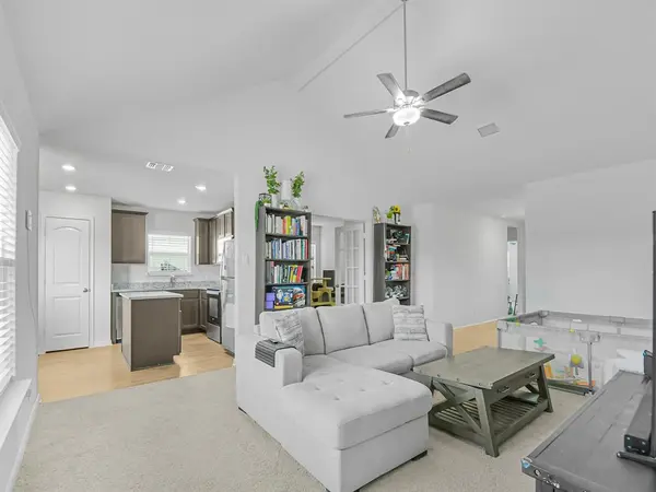 9949 Voyager Lane, Fort Worth, TX 76131