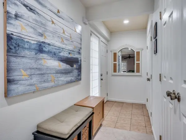 9835 Estate Lane, Dallas, TX 75238