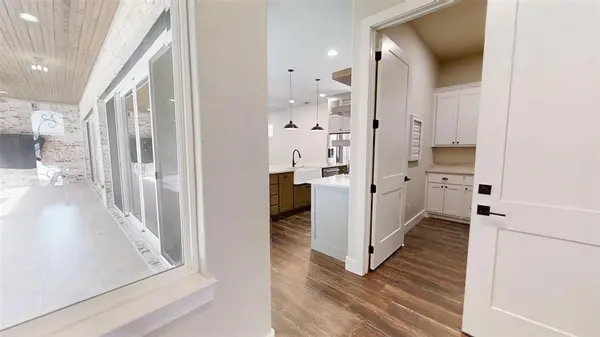 2405 Vineyard Drive, Granbury, TX 76048