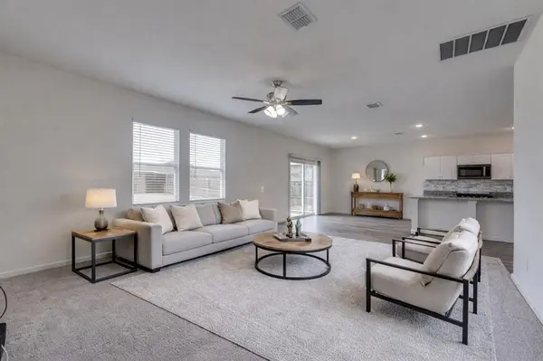 767 Camden Drive, Lavon, TX 75166