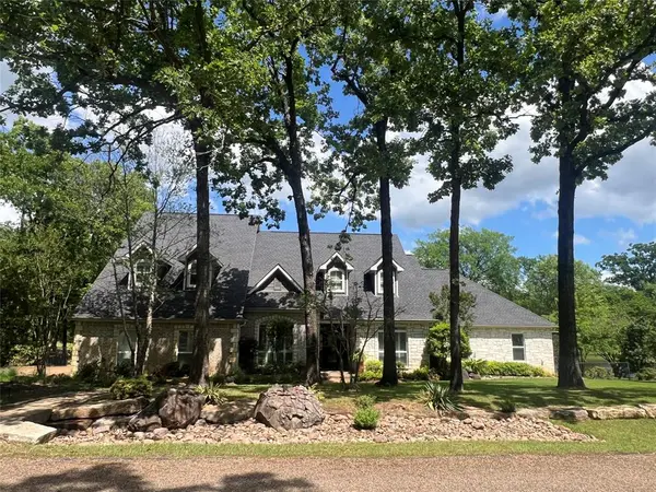 224 Colonial Drive, Mabank, TX 75156