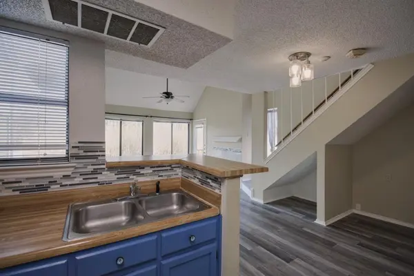 2301 Basil Drive #F211, Arlington, TX 76006