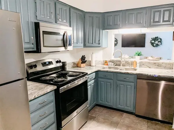 5454 Financial Plaza #16-B, Shreveport, LA 71129