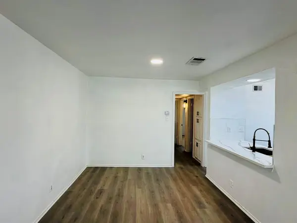 222 Shady Lane Drive, Fort Worth, TX 76112