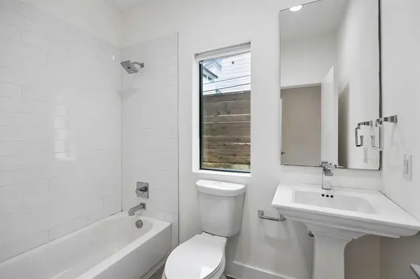 1851 Summit Avenue #4, Dallas, TX 75206