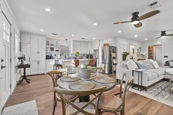 209 Pin Oak Drive, Pottsboro, TX 75076