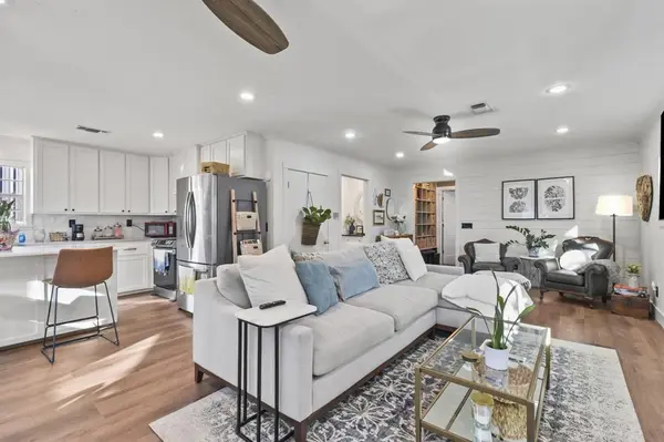 209 Pin Oak Drive, Pottsboro, TX 75076