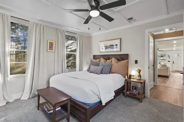 209 Pin Oak Drive, Pottsboro, TX 75076