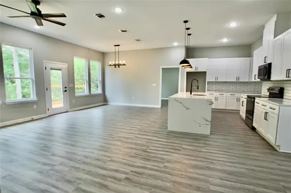 851 Welch Lane, Gun Barrel City, TX 75156