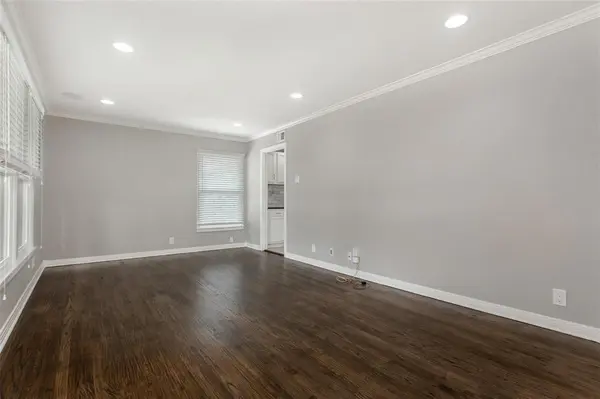 570 Bondstone Drive, Dallas, TX 75218