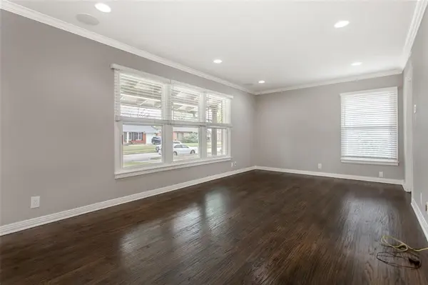 570 Bondstone Drive, Dallas, TX 75218