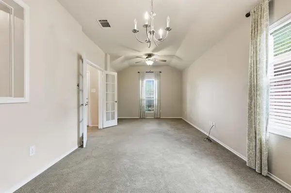 832 Clear Creek Drive, Desoto, TX 75115