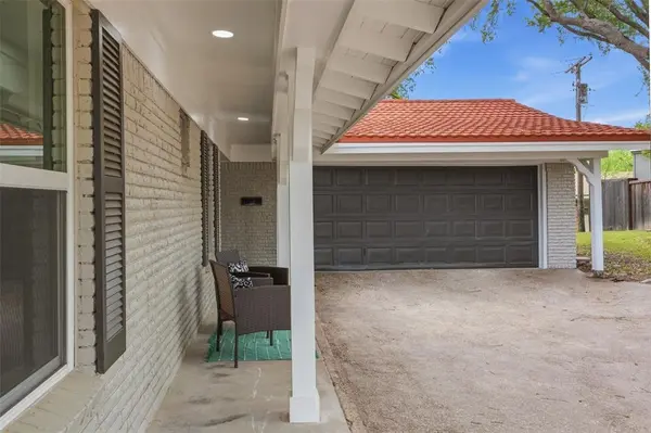 8516 La Jolla Court, Benbrook, TX 76116