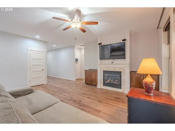 2156 SW 14TH DR, Gresham, OR 97080