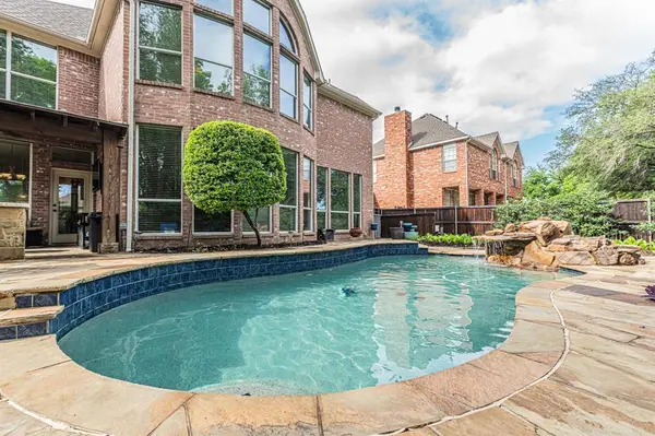 3240 Paddock Circle, Flower Mound, TX 75022