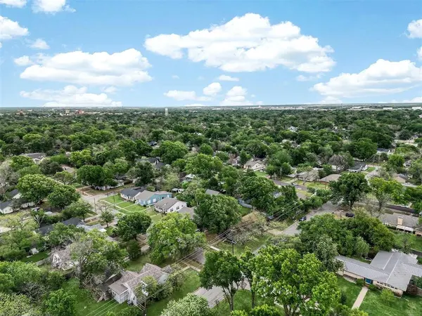 1821 Woodlawn Avenue, Corsicana, TX 75110