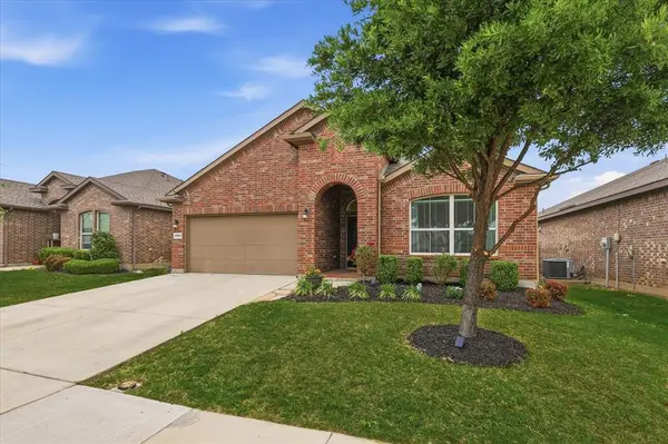11500 Starlight Ranch Trail, Fort Worth, TX 76052
