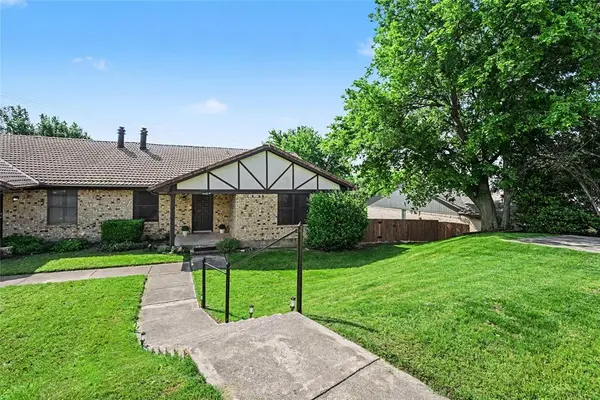 8834 Sandcastle Court, Fort Worth, TX 76179