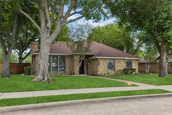 5112 Park Lake Court, Sachse, TX 75048