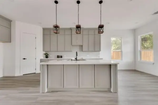 2729 Pike Drive, Lancaster, TX 75134