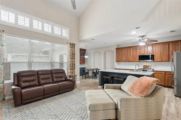 6204 Crescent Street, North Richland Hills, TX 76180